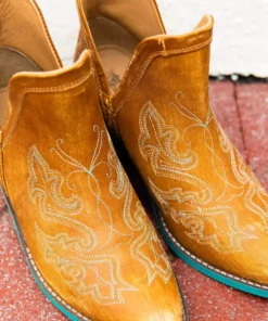 Alig Tannery Liz Embroidered Dream Leather Bootie In Brown Footwear