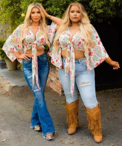 D & J Industies Co., LTD. PREORDER Everyone She Knows Top - White Floral Pre-Orders