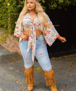 D & J Industies Co., LTD. PREORDER Everyone She Knows Top - White Floral Pre-Orders